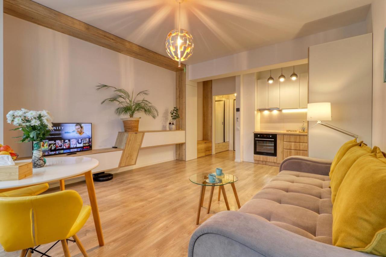 Relaxation Station - My Charming, Cosy&Inviting Apt - Smart Thermostat - Private Parking - Ior Park - Long Term Price Cuts Bukarest Kültér fotó