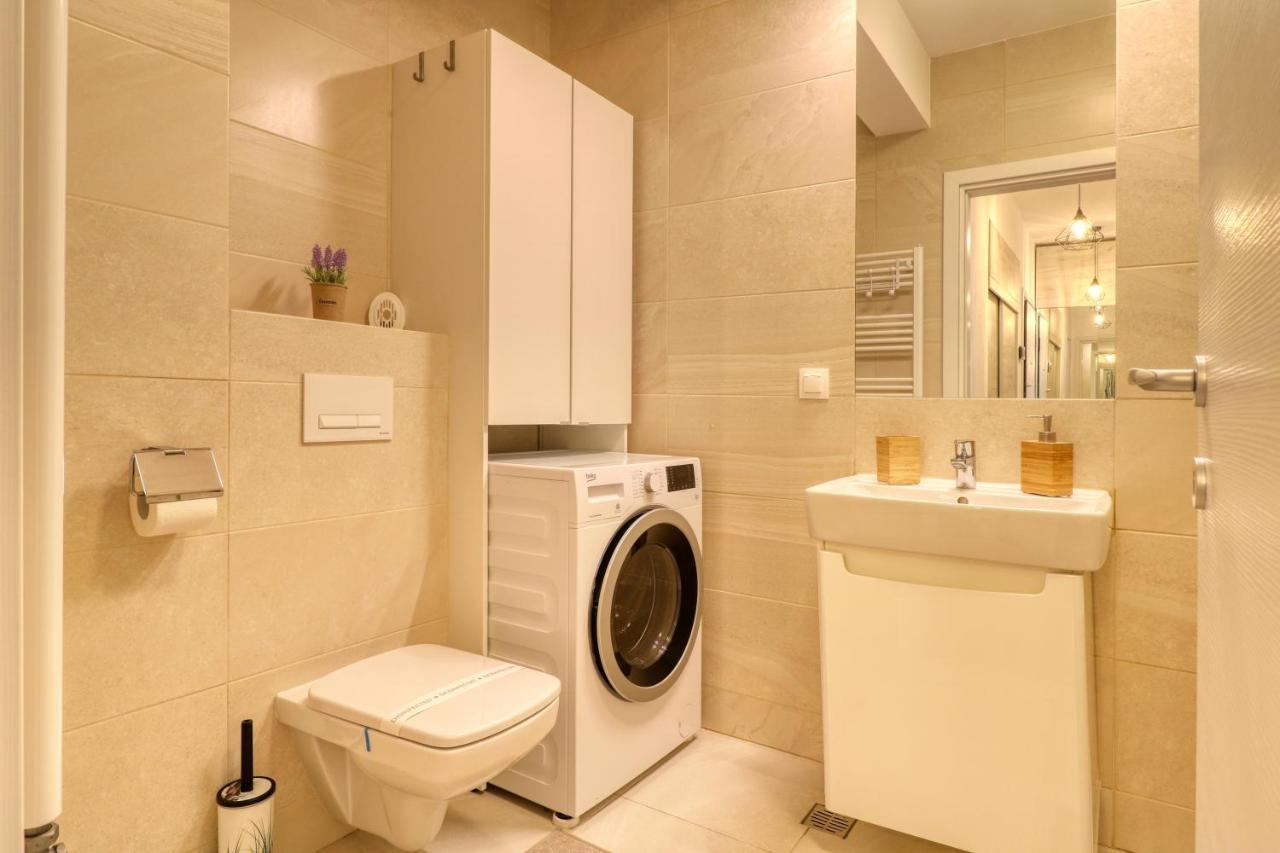 Relaxation Station - My Charming, Cosy&Inviting Apt - Smart Thermostat - Private Parking - Ior Park - Long Term Price Cuts Bukarest Kültér fotó