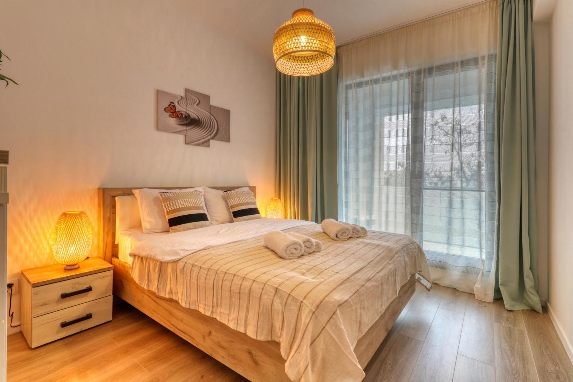 Relaxation Station - My Charming, Cosy&Inviting Apt - Smart Thermostat - Private Parking - Ior Park - Long Term Price Cuts Bukarest Kültér fotó